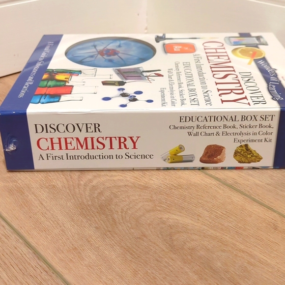 Discover Chemistry Educational Box Set - Brand New - Picture 3 of 6